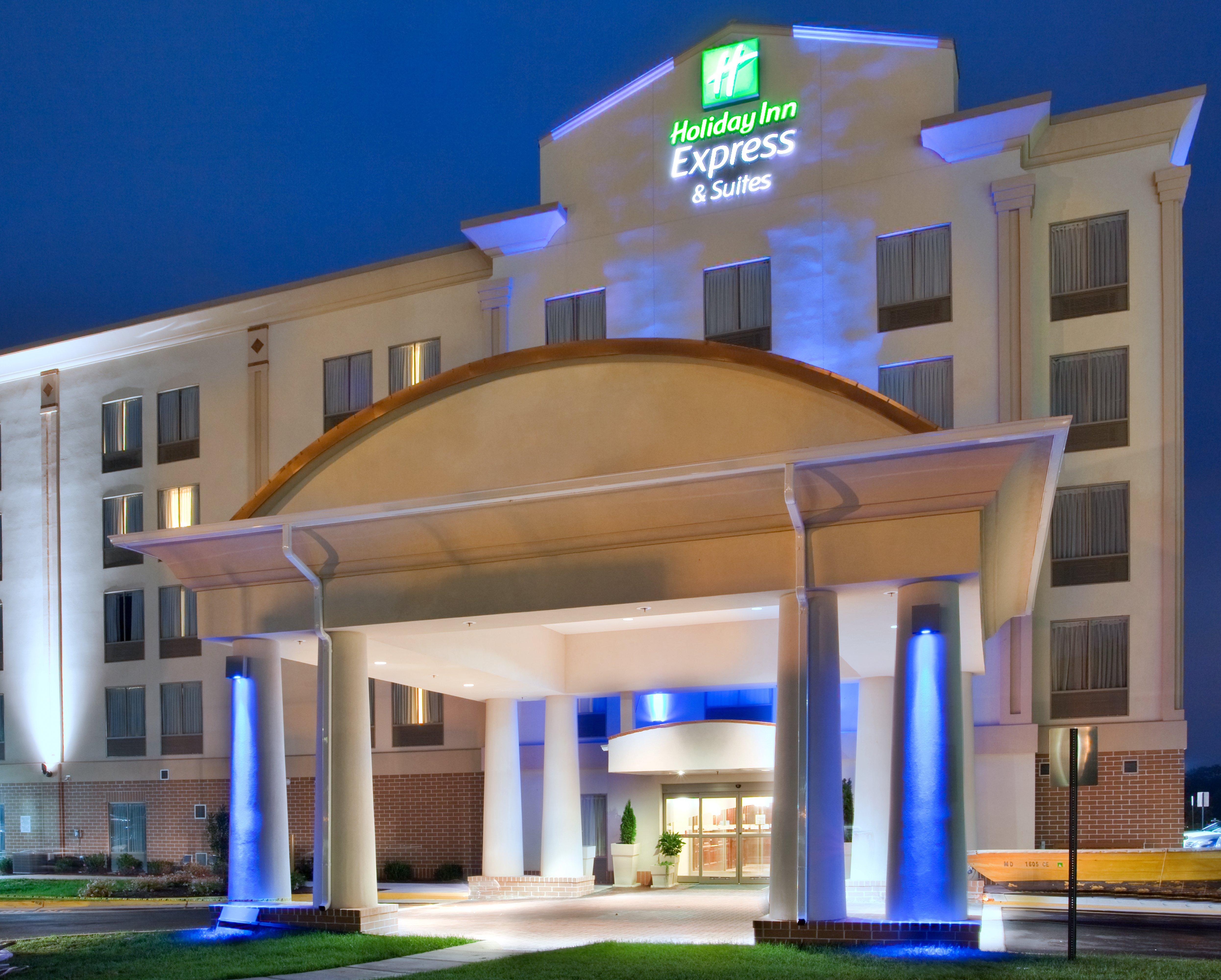 Holiday Inn Express Hotel & Suites Fredericksburg, An Ihg Hotel Exteriör bild