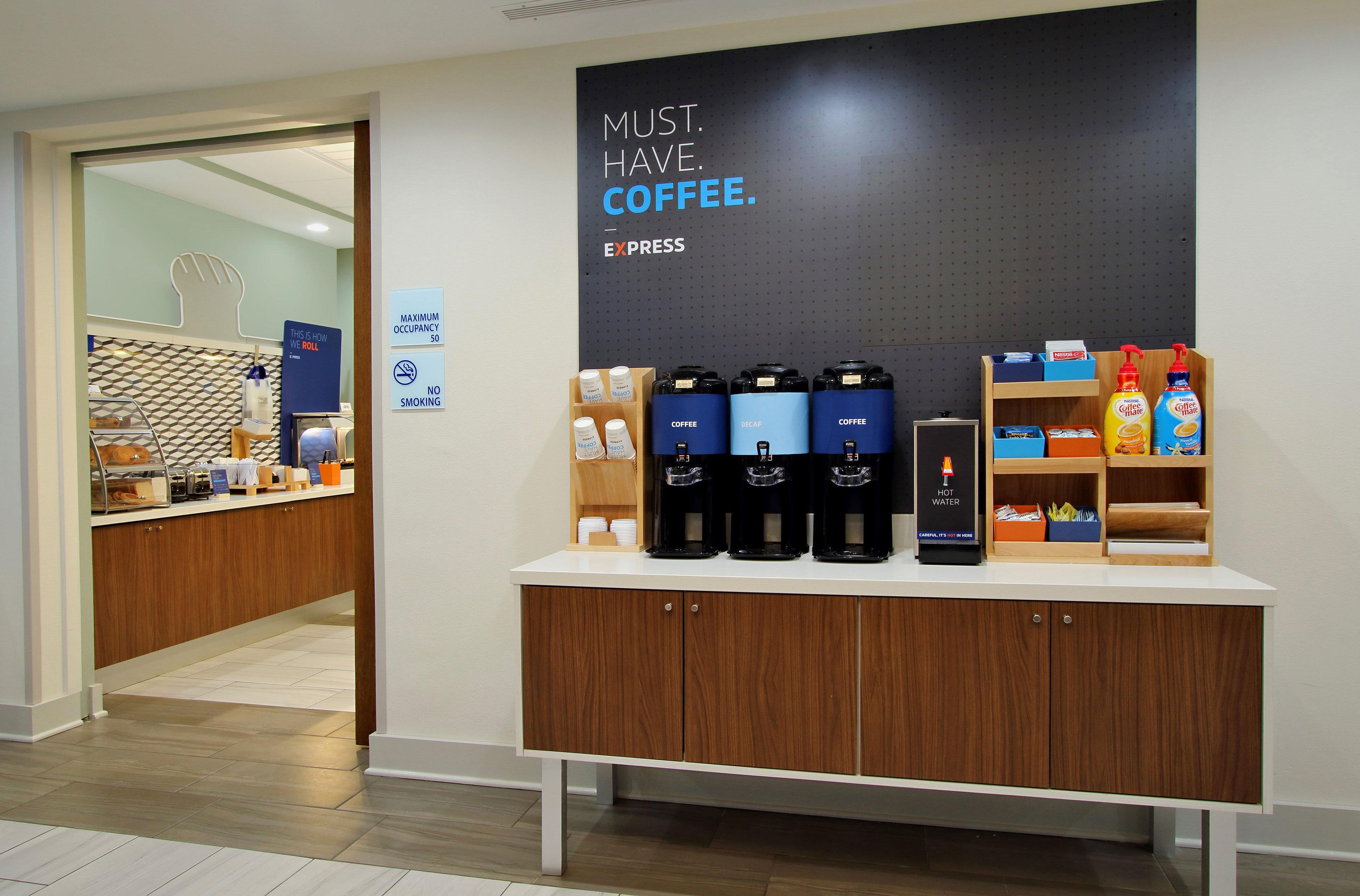 Holiday Inn Express Hotel & Suites Fredericksburg By Ihg Exteriör bild