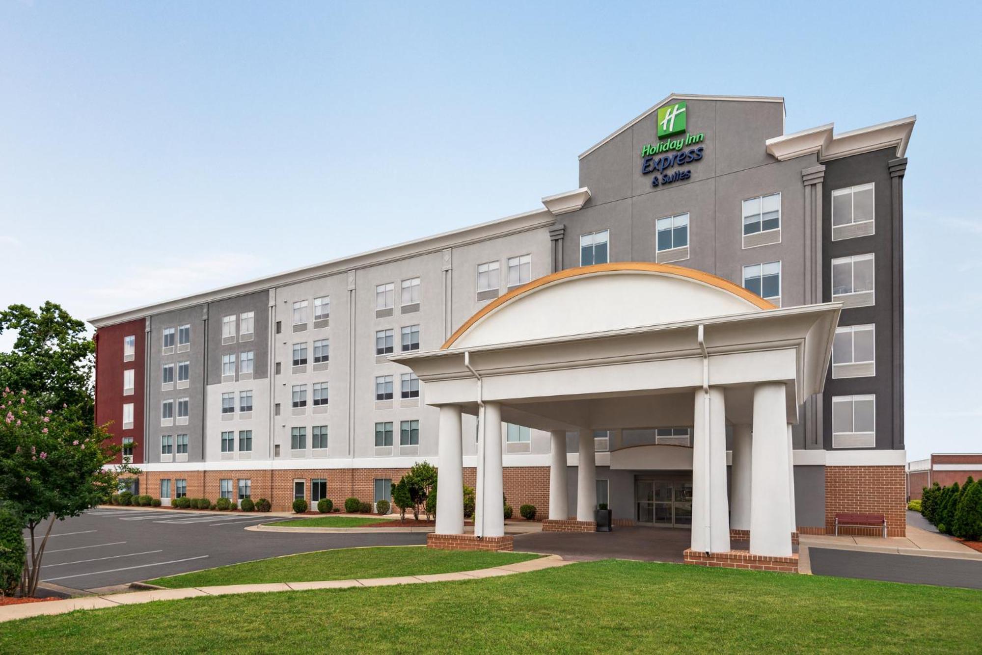 Holiday Inn Express Hotel & Suites Fredericksburg By Ihg Exteriör bild