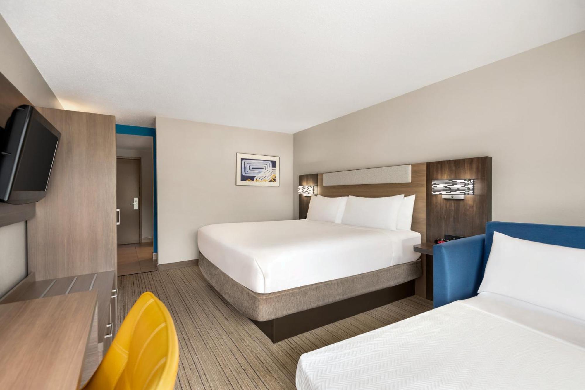 Holiday Inn Express Hotel & Suites Fredericksburg By Ihg Exteriör bild